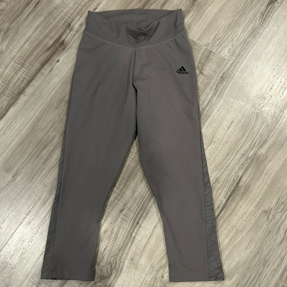 Adidas Pants - Adidas Women's Aeroready Size XS Gray Capri Leggings